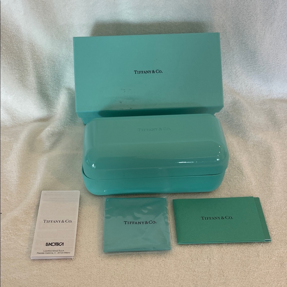 Tiffany & Co. Turquoise eyeglass case with box and lens cloth